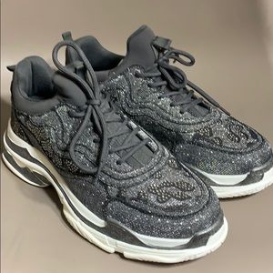 NWOB Jessica Simpson chunky dad sneaker silver 10